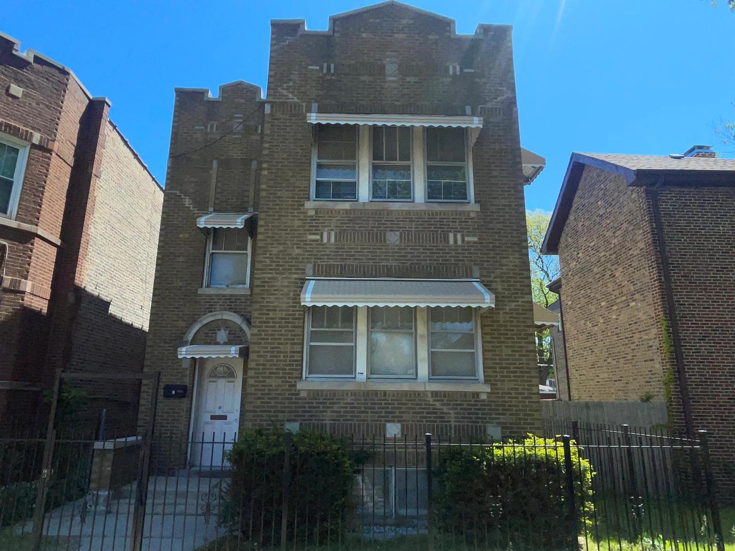 6451 S Vernon Avenue Property Photo 1