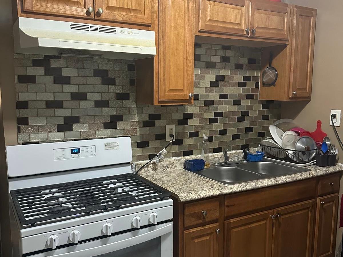 6451 S Vernon Avenue Property Photo 10
