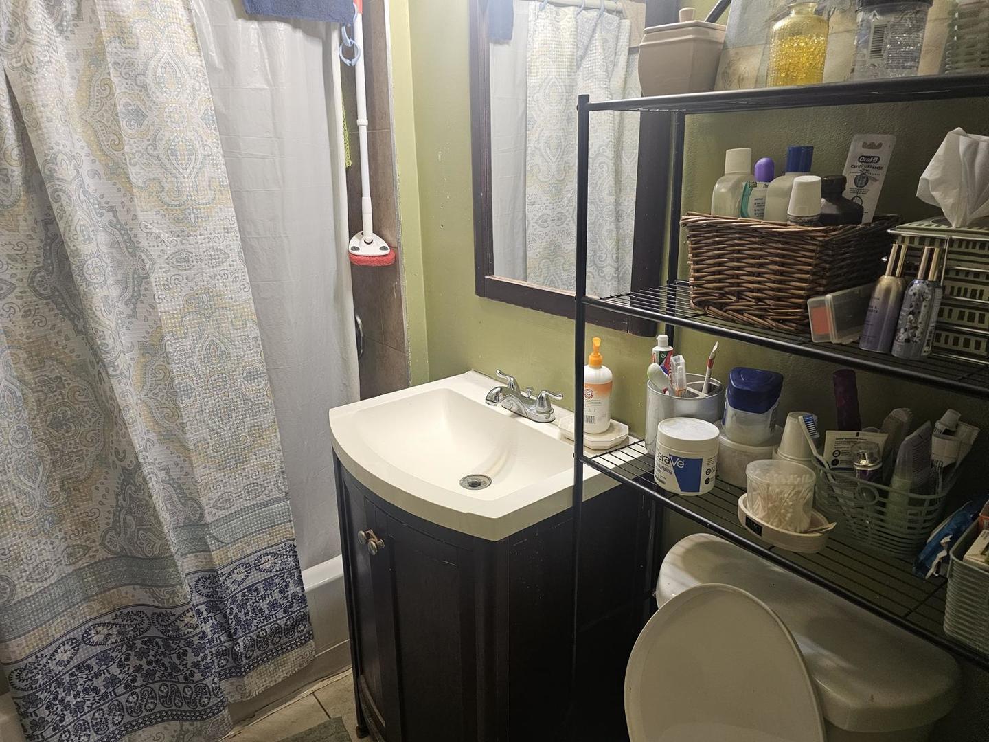 6451 S Vernon Avenue Property Photo 11