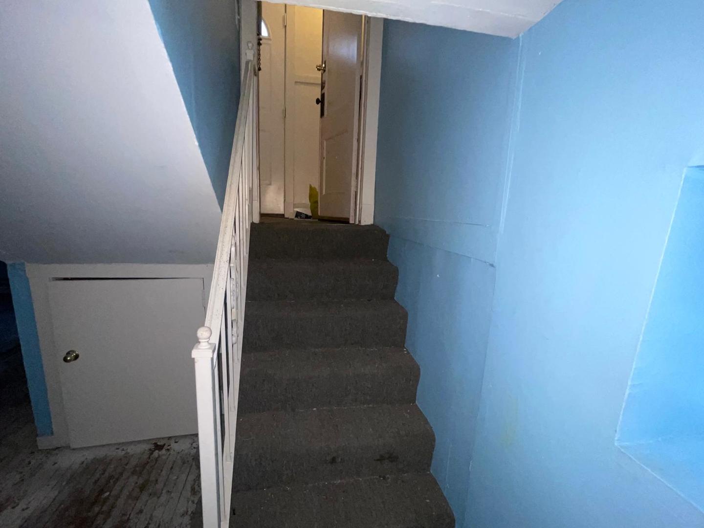6451 S Vernon Avenue Property Photo 12