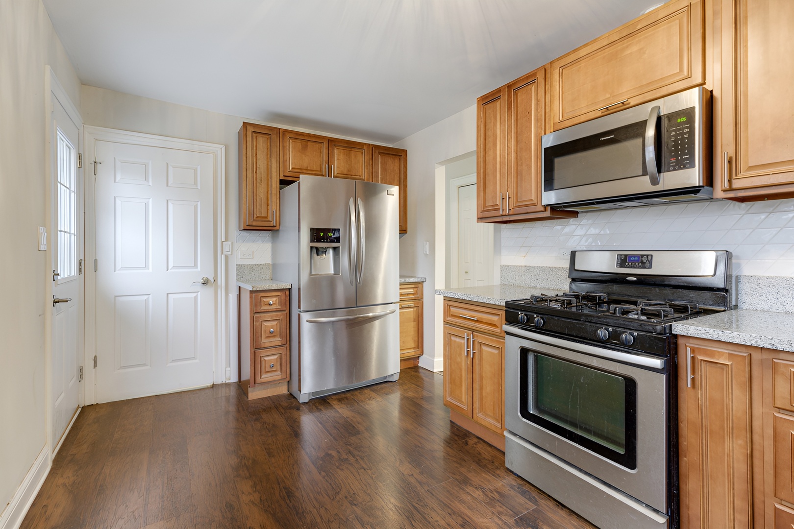 16329 Hermitage Avenue Property Photo 9