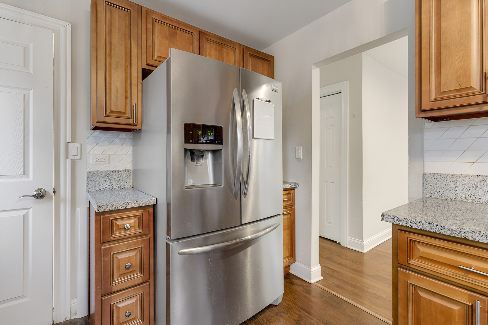 16329 Hermitage Avenue Property Photo 10