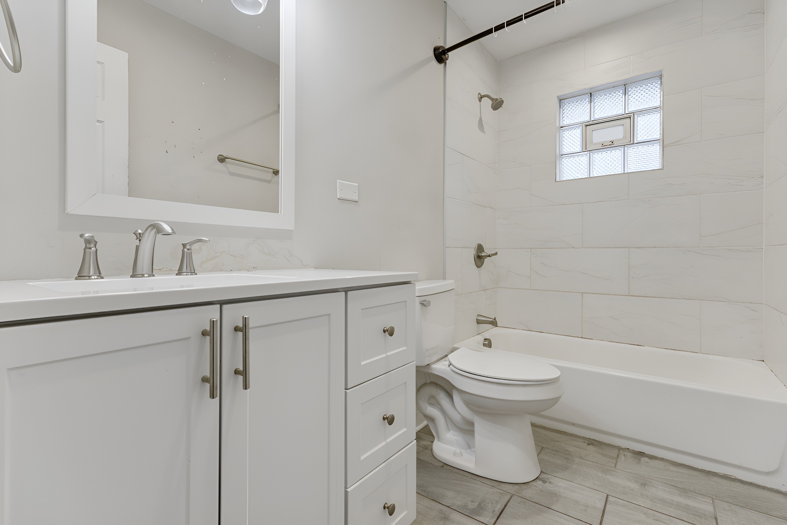 16329 Hermitage Avenue Property Photo 14