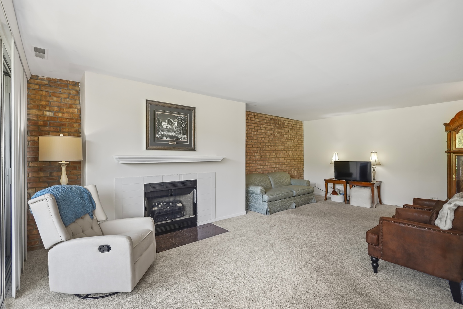 6000 Oakwood Drive 3h Property Photo 6
