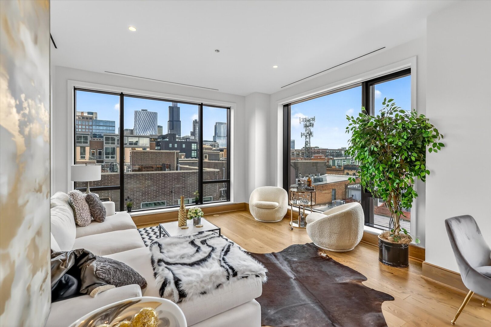 21 N May Street 501 Property Photo 20