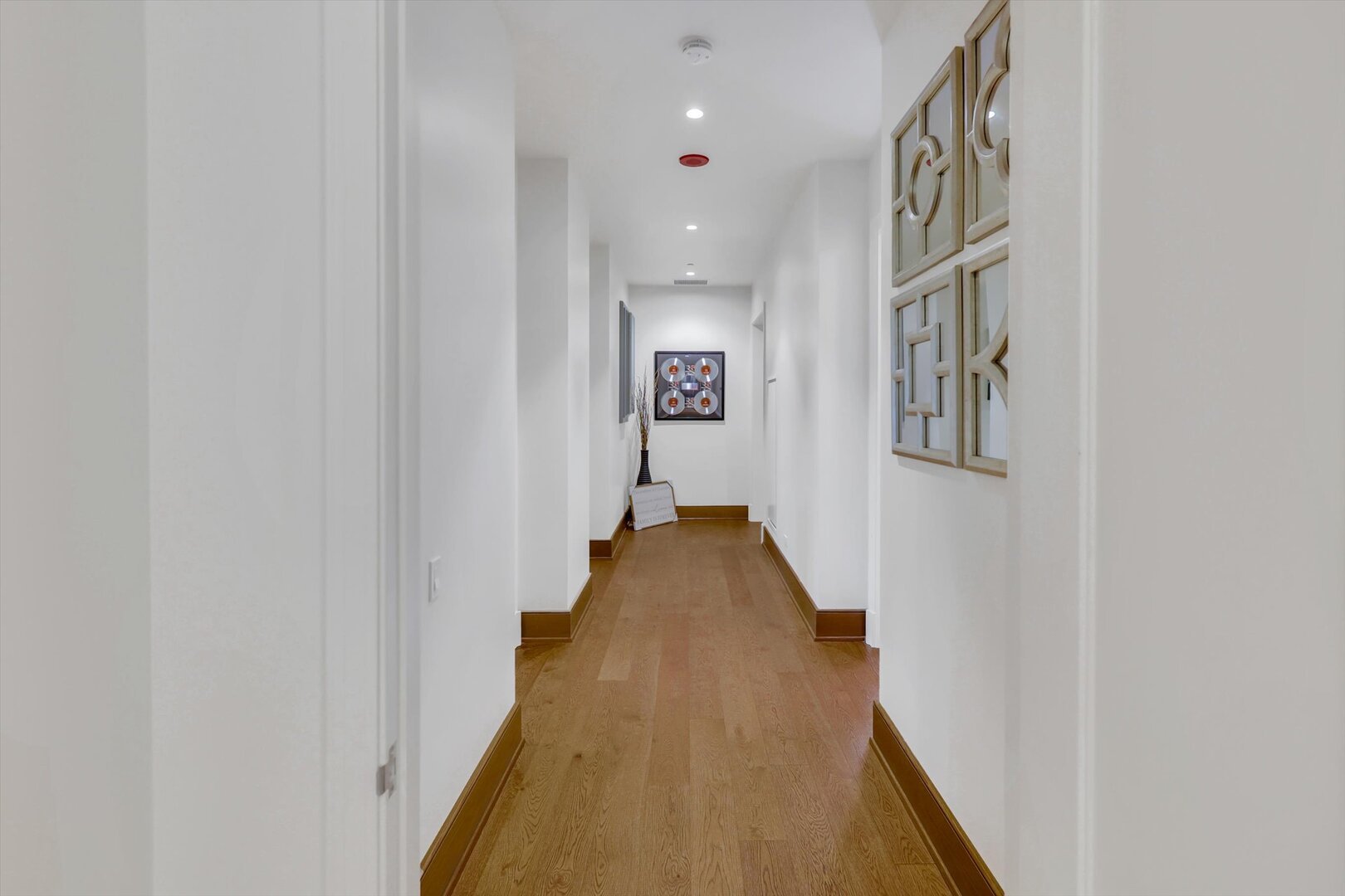 21 N May Street 501 Property Photo 72