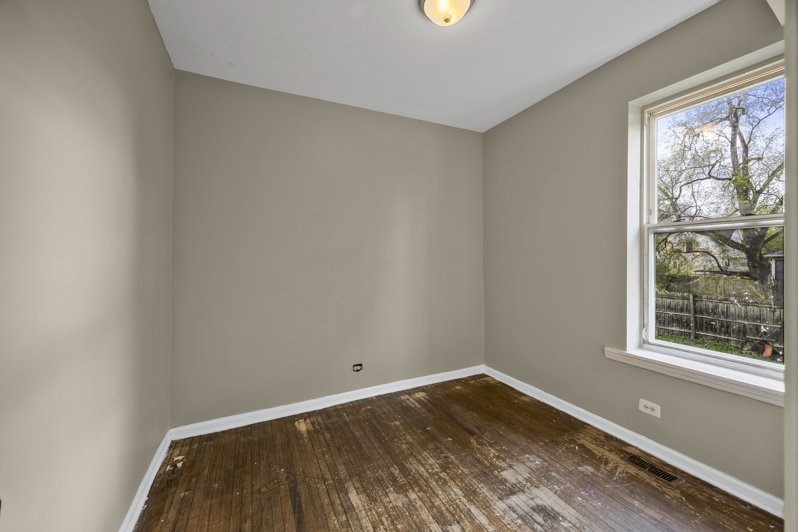 35 W 109th Street Property Photo 5