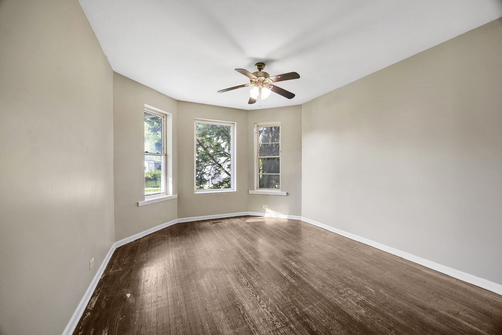 35 W 109th Street Property Photo 9
