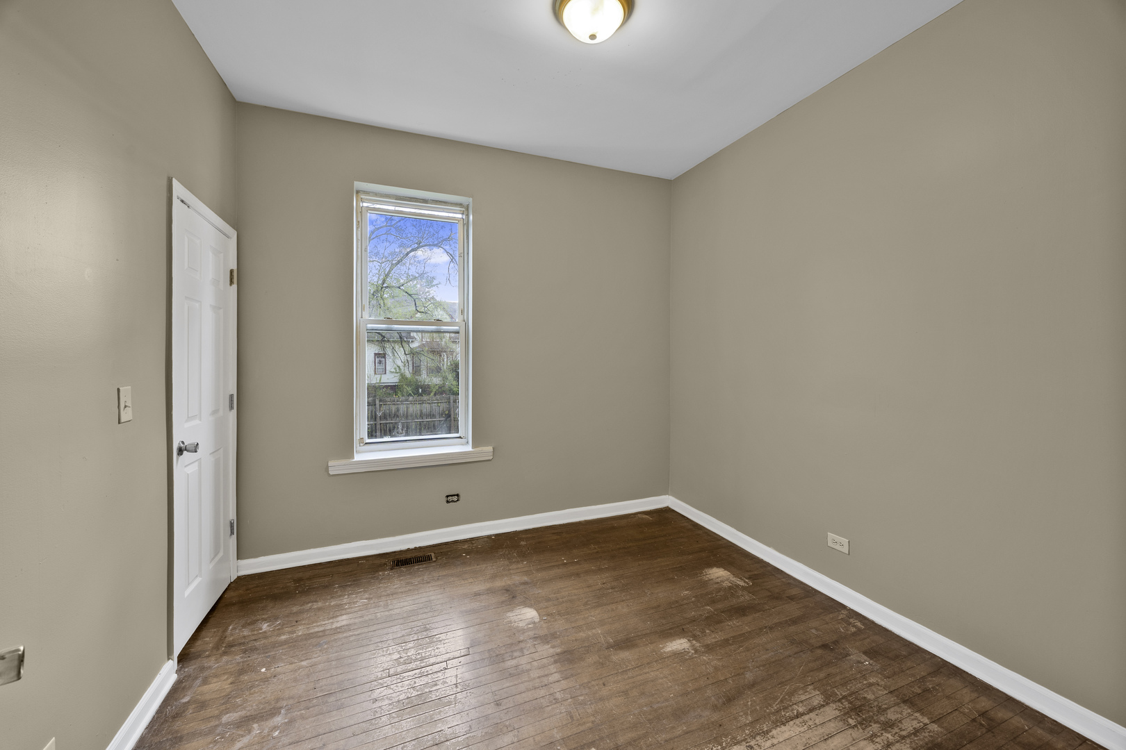 35 W 109th Street Property Photo 15