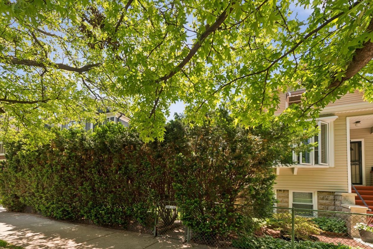 4924 N Seeley Avenue Property Photo 44