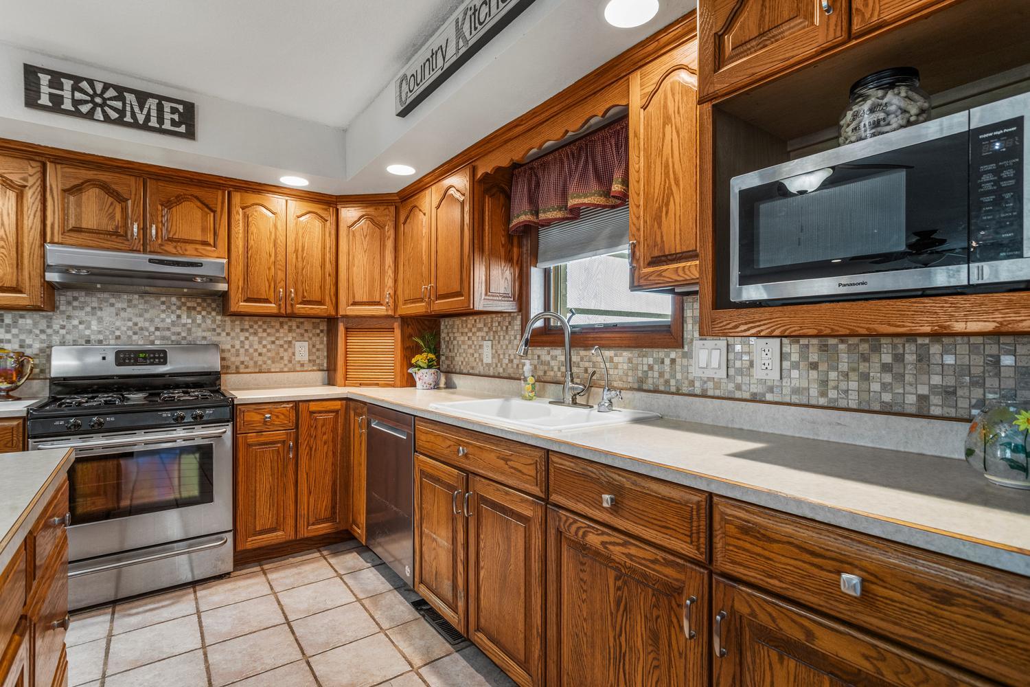 12317 N 1100 East Road Property Photo 13