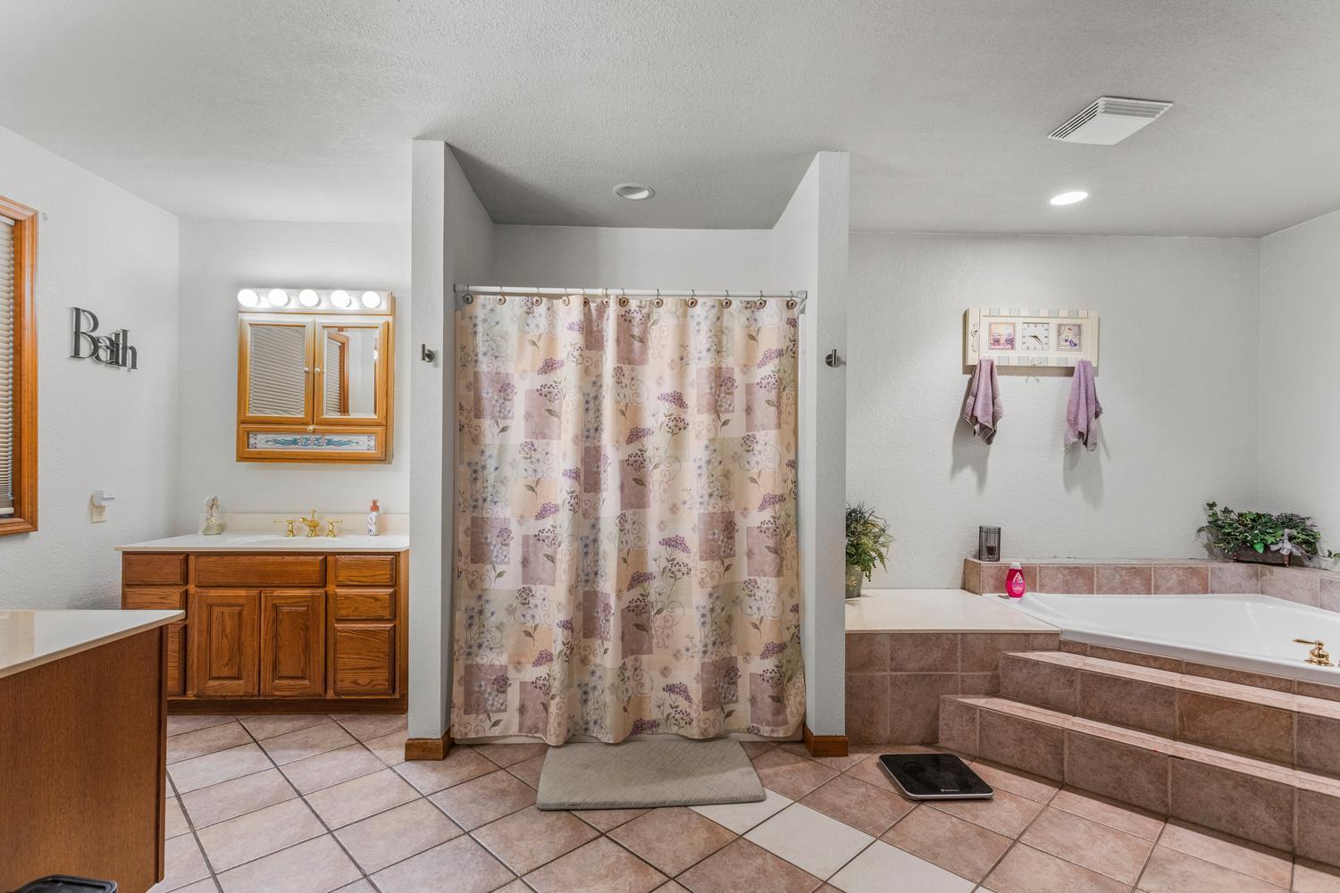 12317 N 1100 East Road Property Photo 25