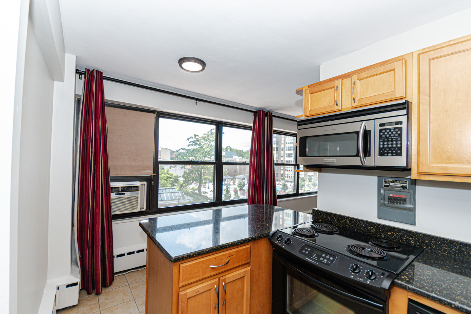 3420 N Lake Shore Drive 4k Property Photo 4
