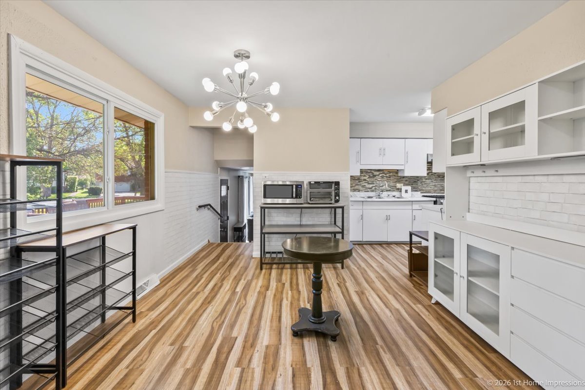 18847 May Avenue Property Photo 3