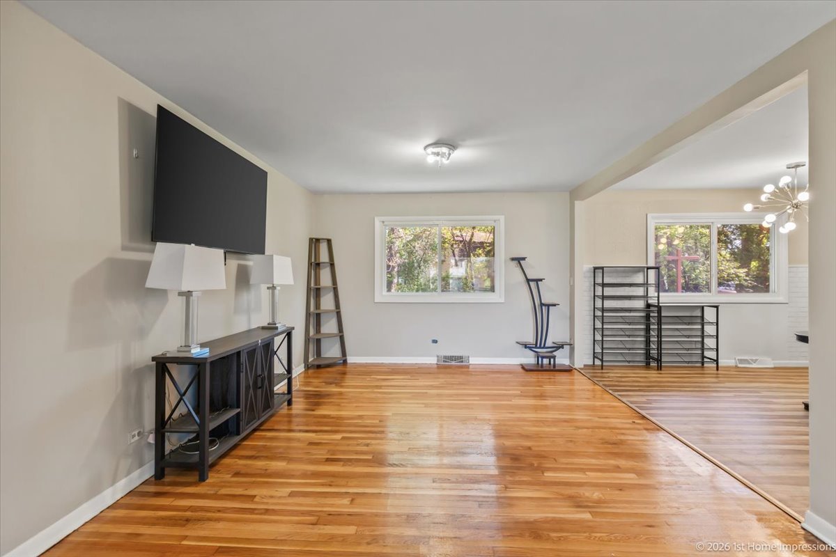 18847 May Avenue Property Photo 5