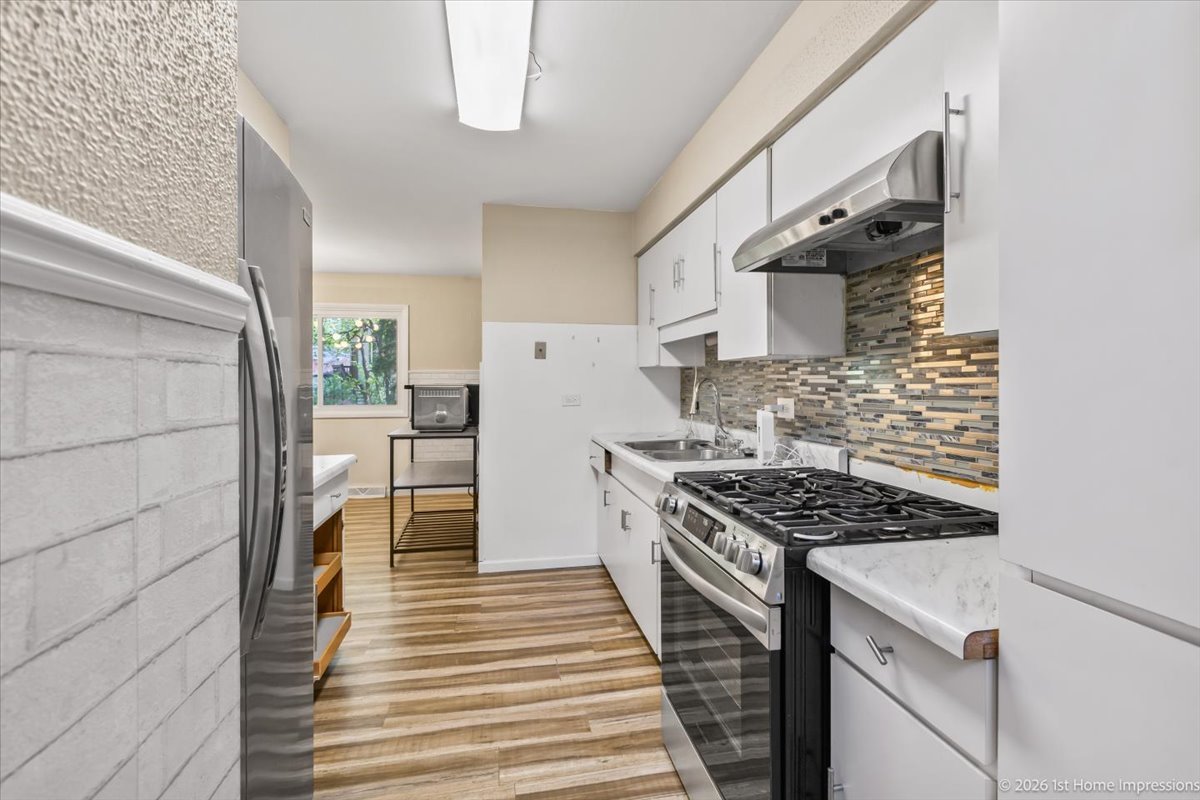 18847 May Avenue Property Photo 8