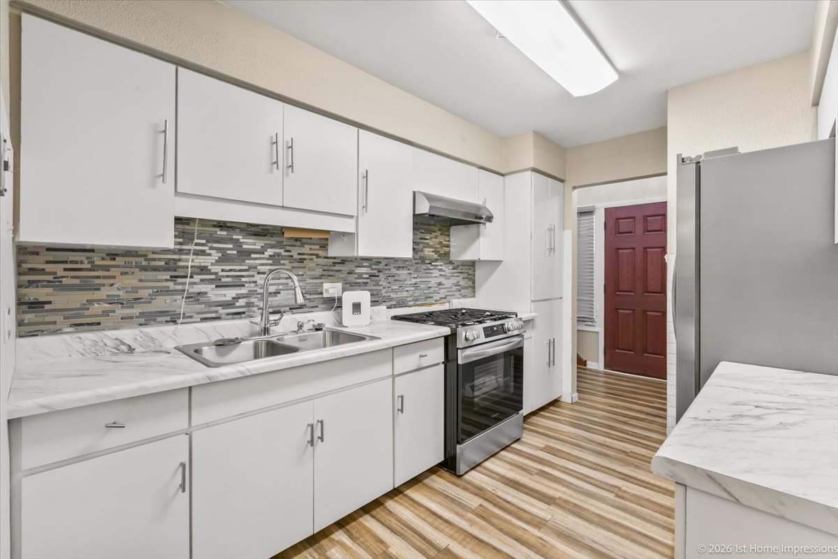 18847 May Avenue Property Photo 10