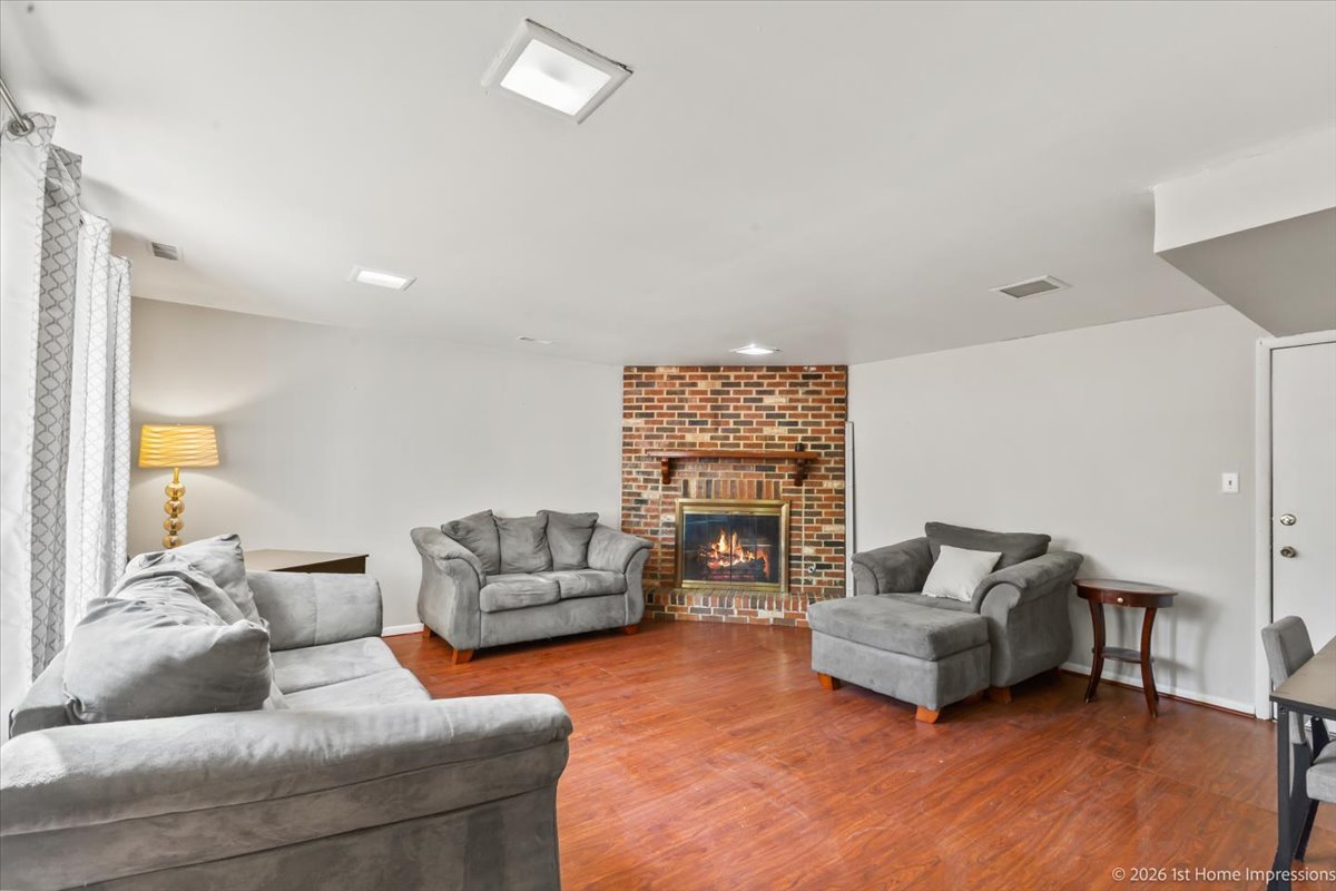 18847 May Avenue Property Photo 18