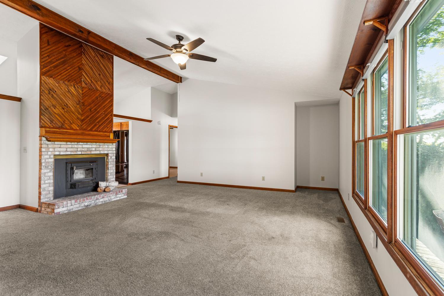608 E Oaks Road Property Photo 4