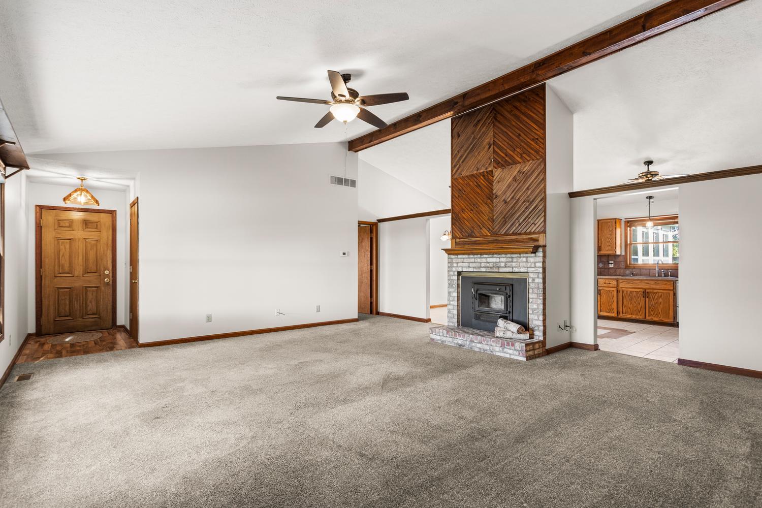 608 E Oaks Road Property Photo 7