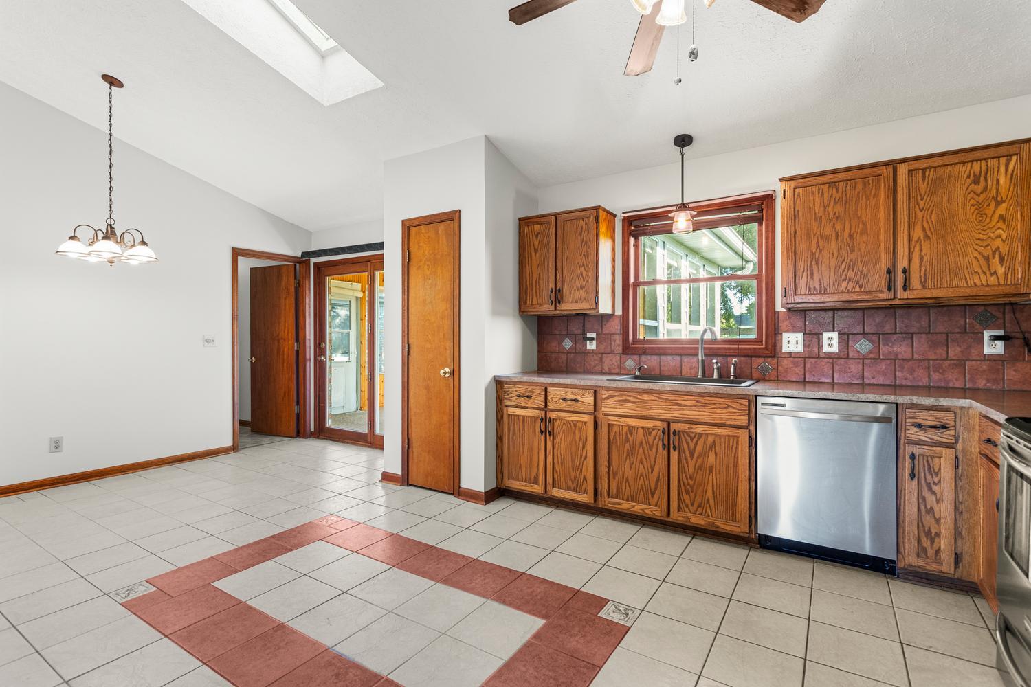 608 E Oaks Road Property Photo 13