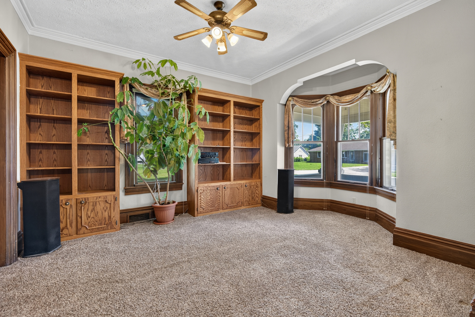 706 Fuller Avenue Property Photo 8