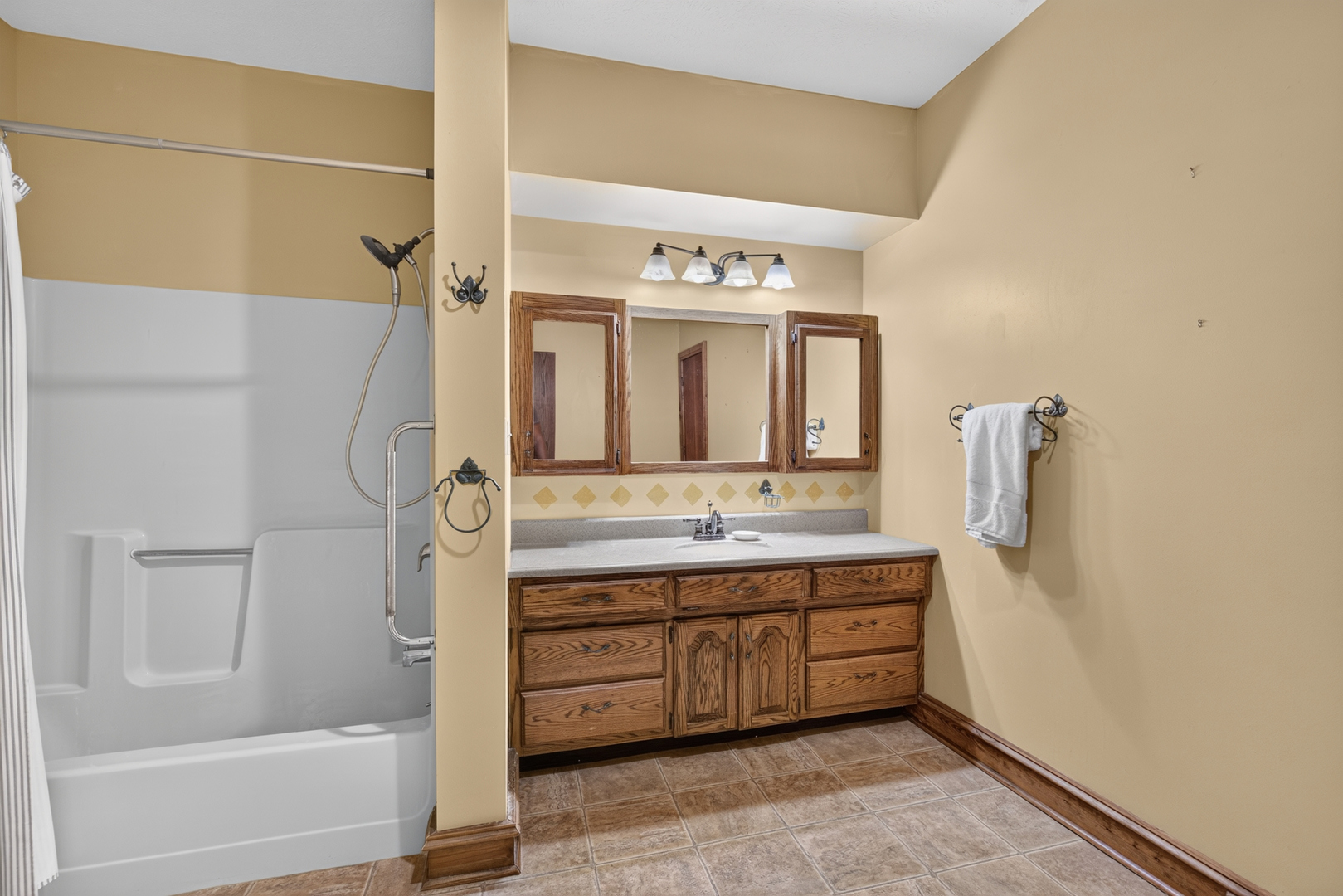 706 Fuller Avenue Property Photo 21