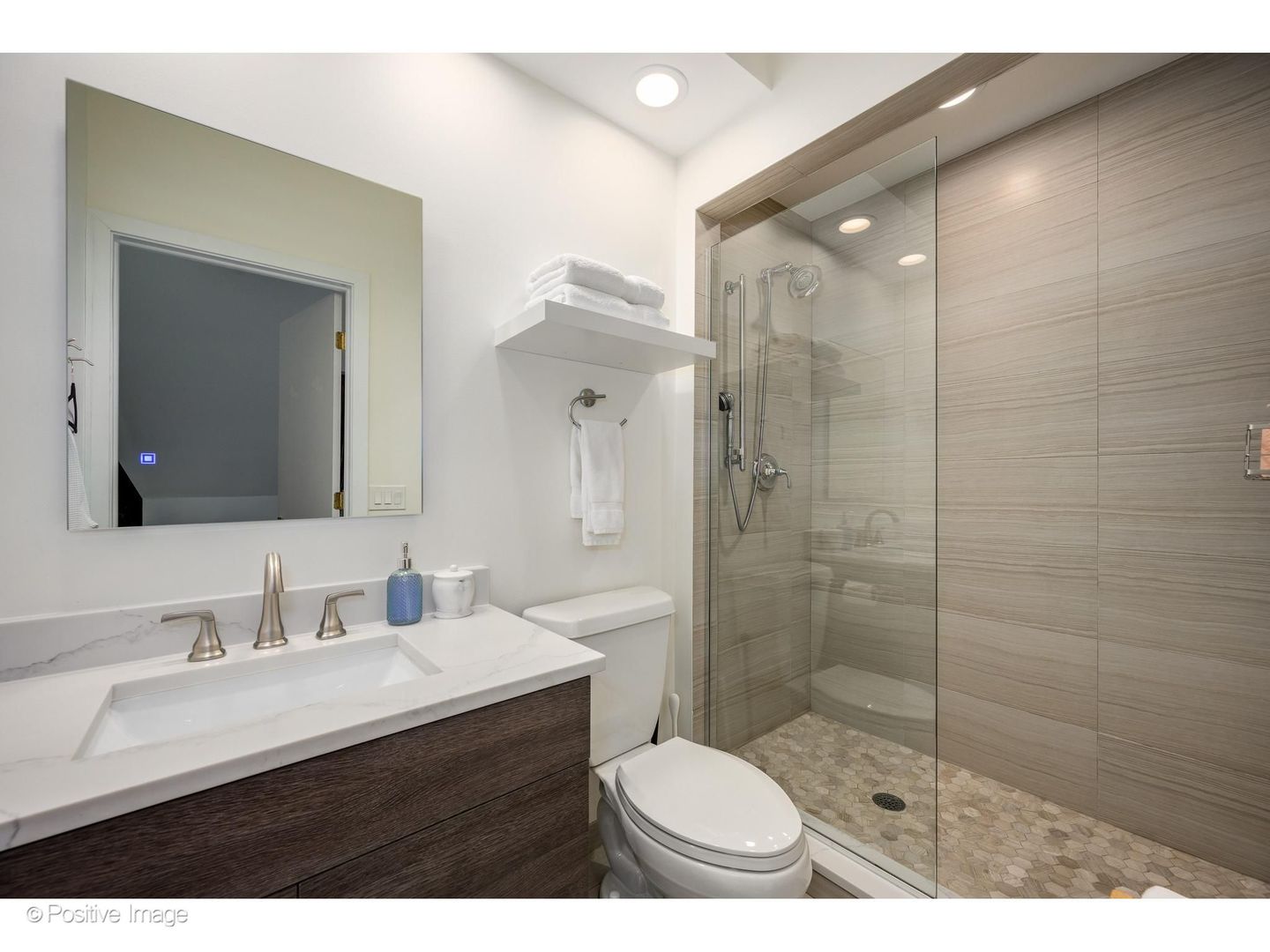 32 E Bellevue Place Property Photo 42