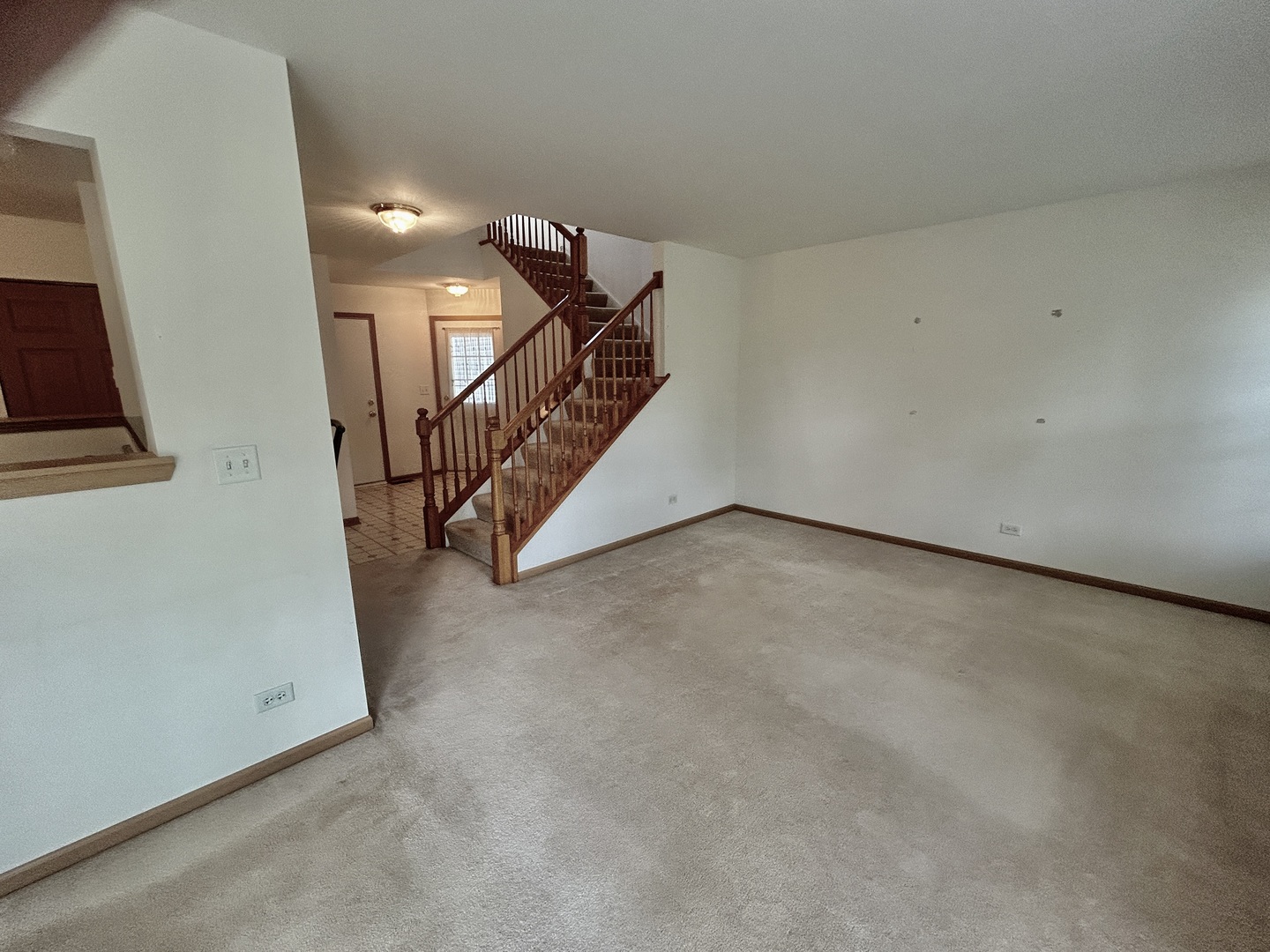 2482 Stoughton Circle Property Photo 3