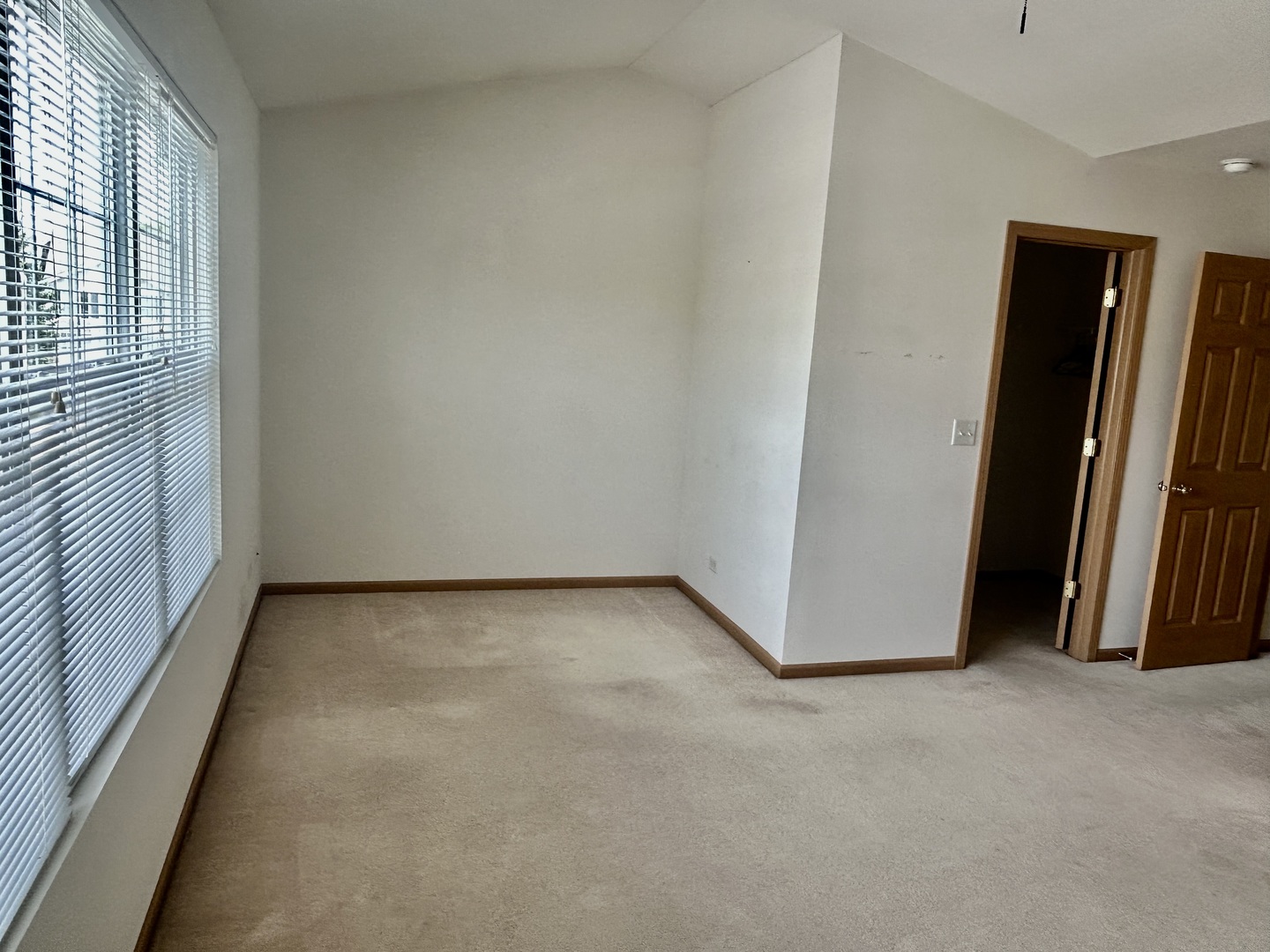 2482 Stoughton Circle Property Photo 11
