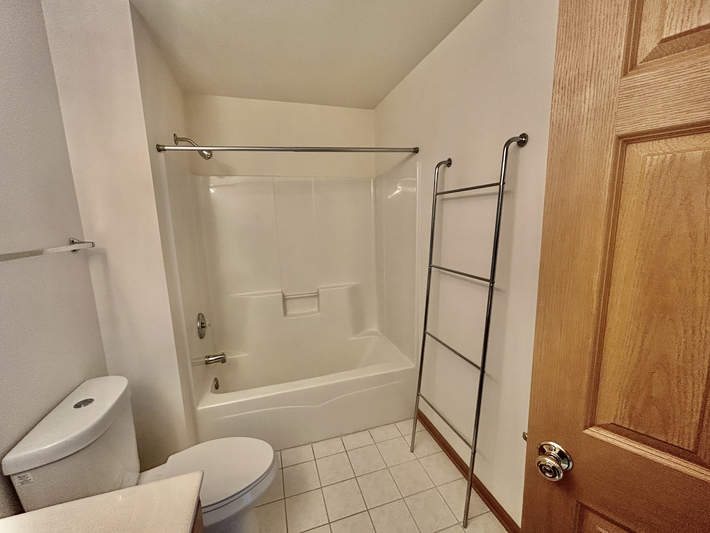 2482 Stoughton Circle Property Photo 12