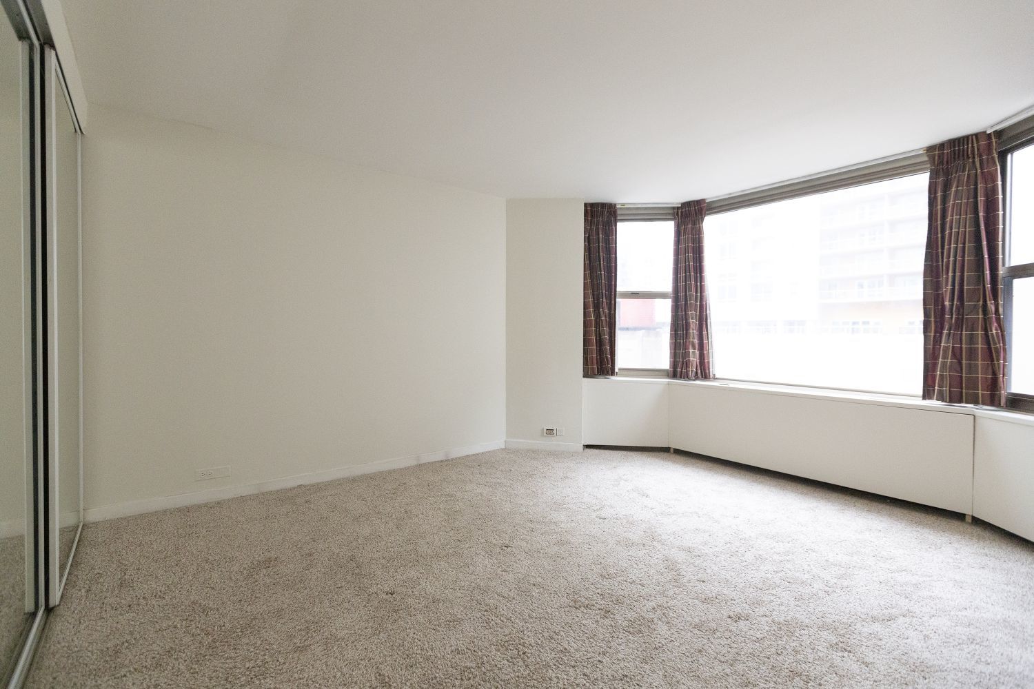 535 N Michigan Avenue 806 Property Photo 6