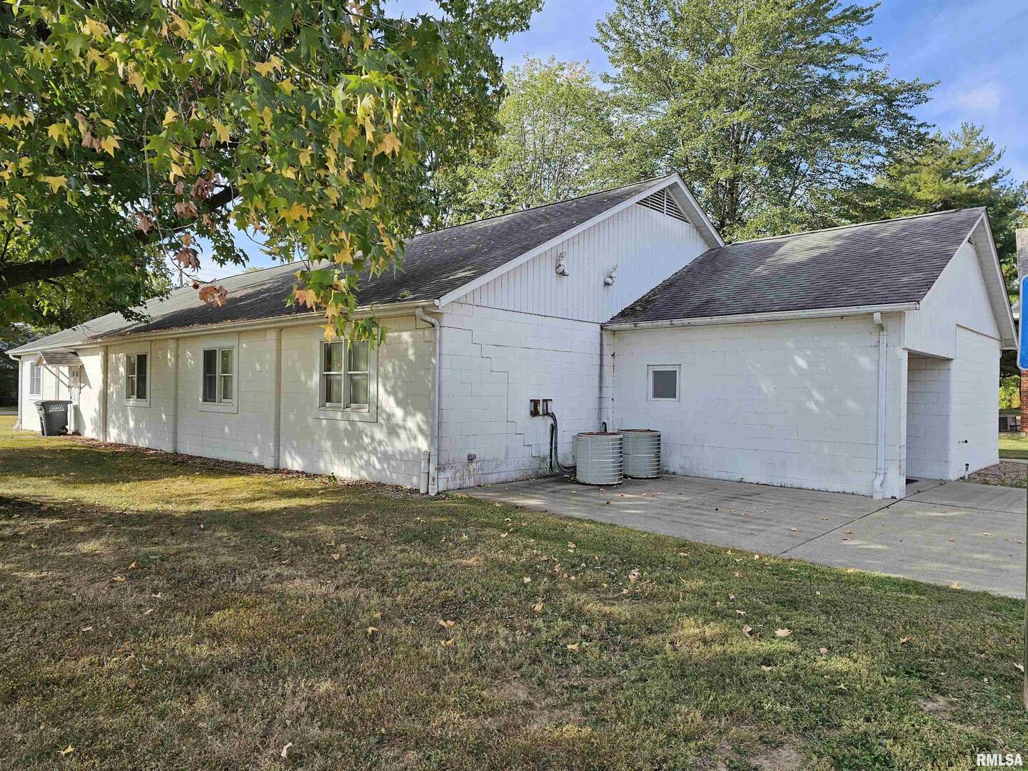 705 W Main Street Property Photo 26