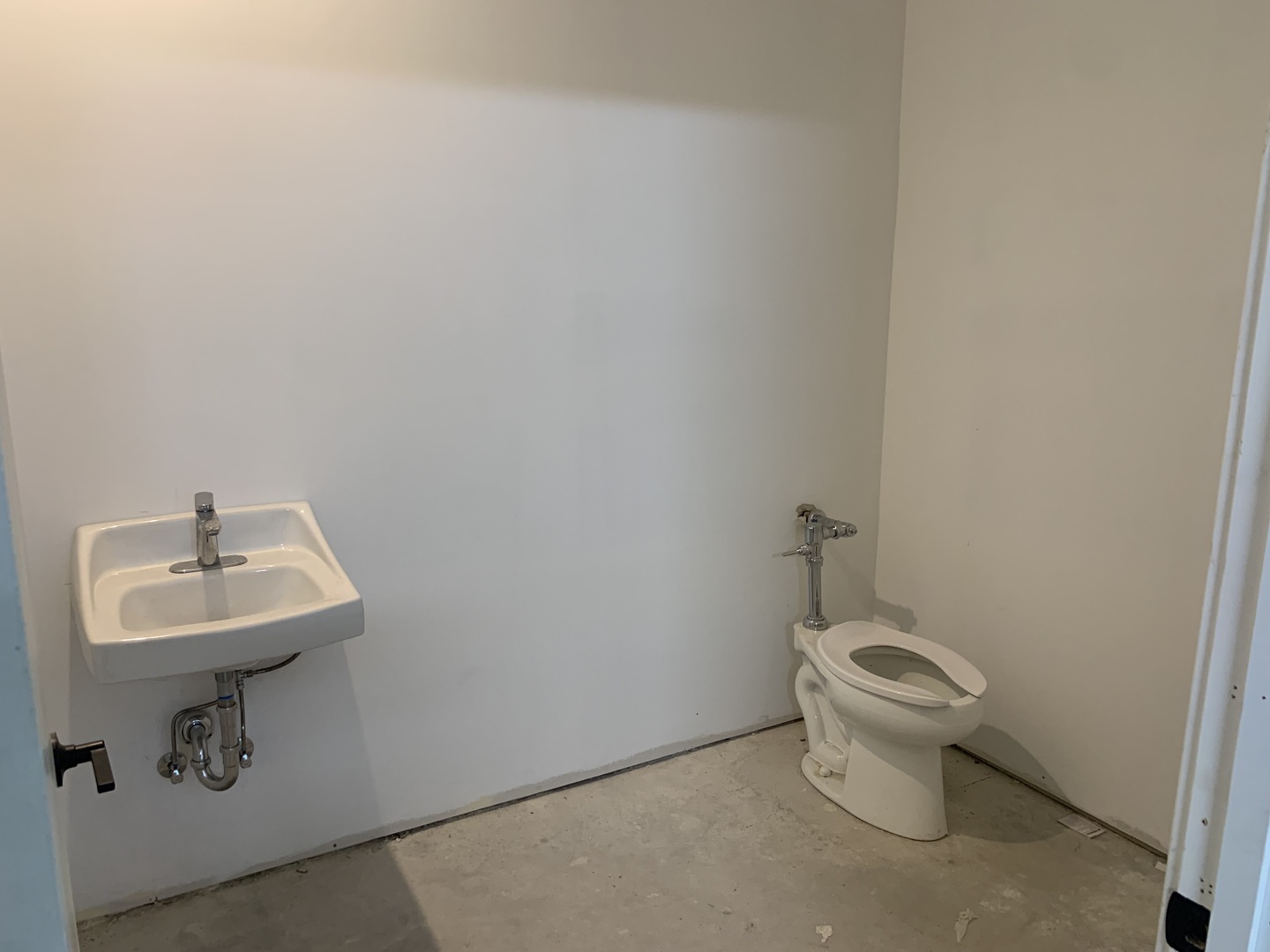 3925 N Pulaski Road Property Photo 10