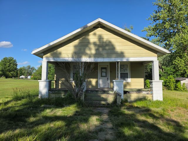 905 Mcclintock Avenue Property Photo 1