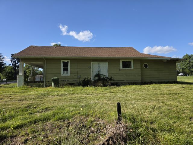 905 Mcclintock Avenue Property Photo 3