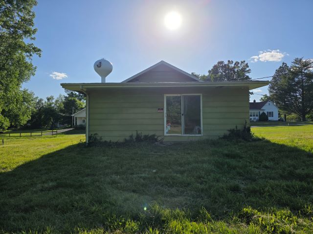 905 Mcclintock Avenue Property Photo 5