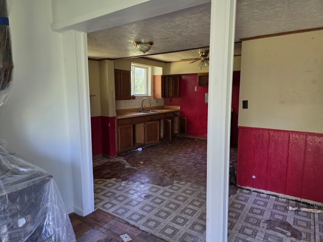 905 Mcclintock Avenue Property Photo 18