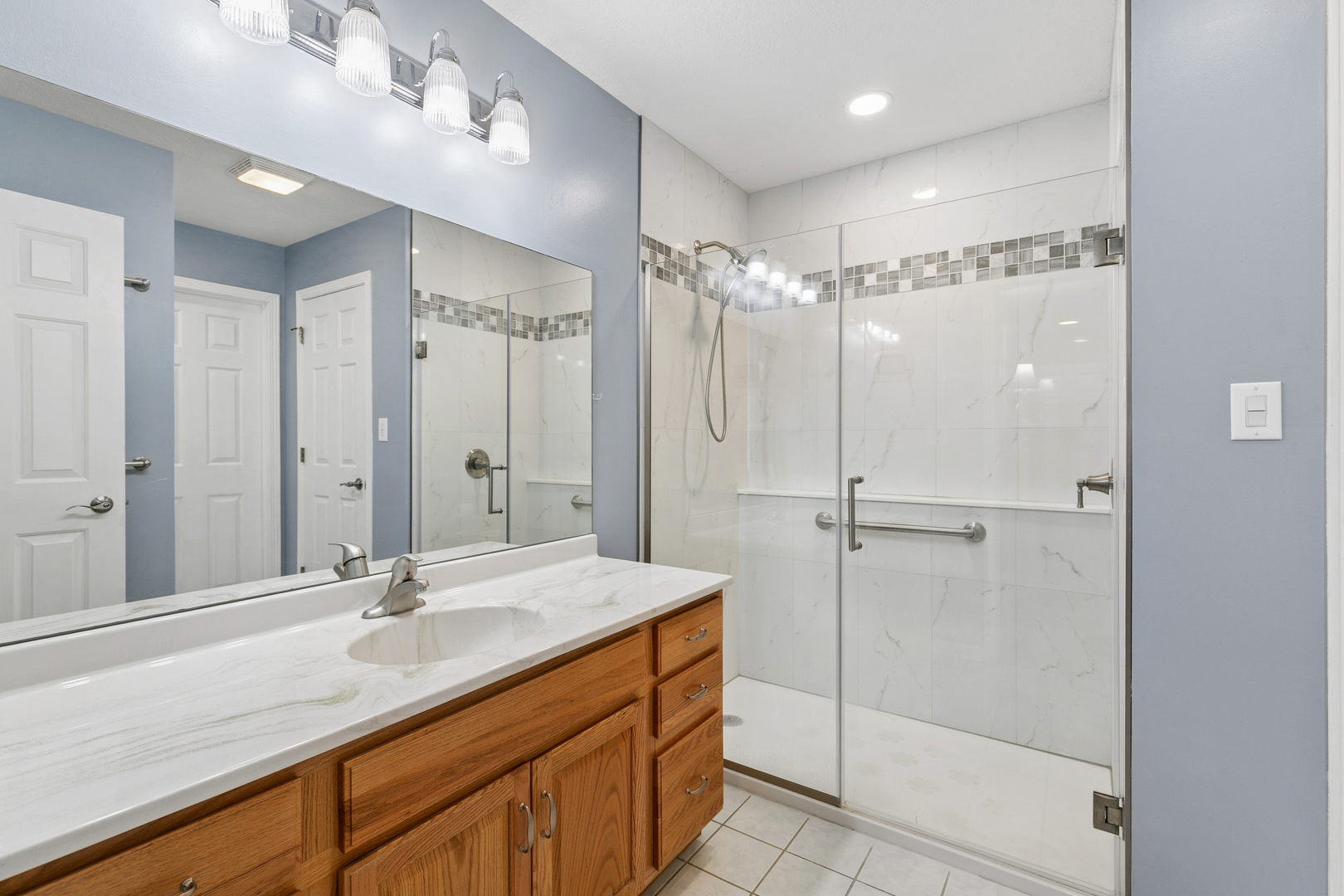 313 S Elm Street Property Photo 19
