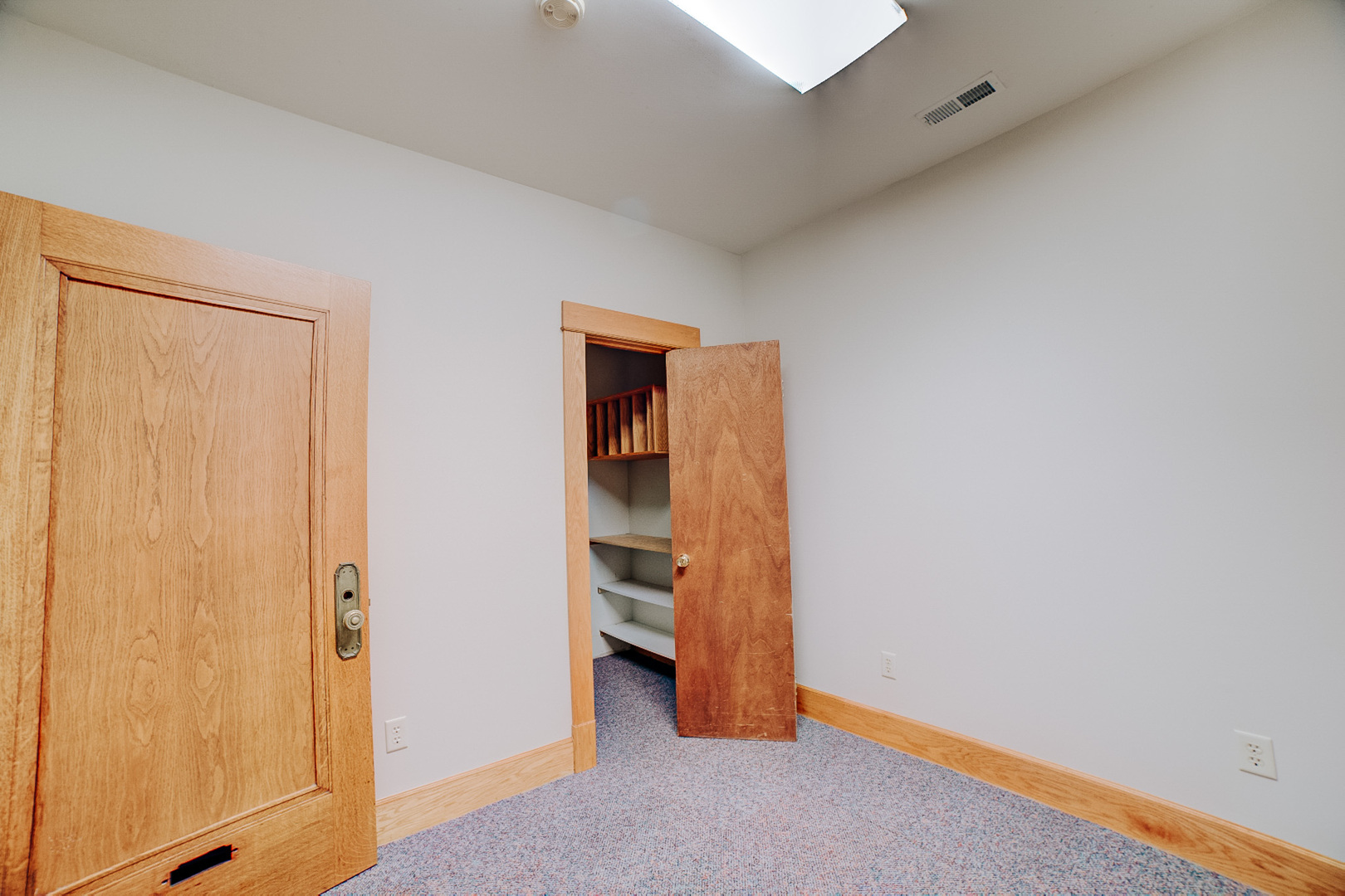 109 N Chestnut Street Property Photo 7
