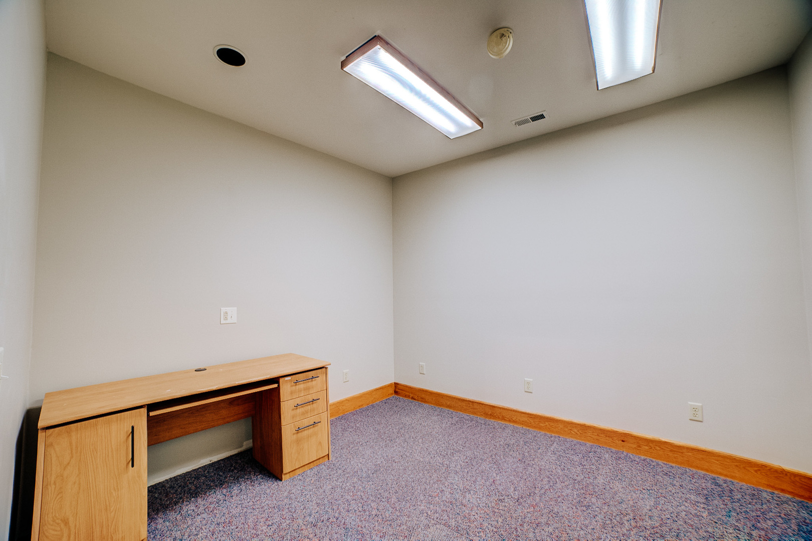109 N Chestnut Street Property Photo 8
