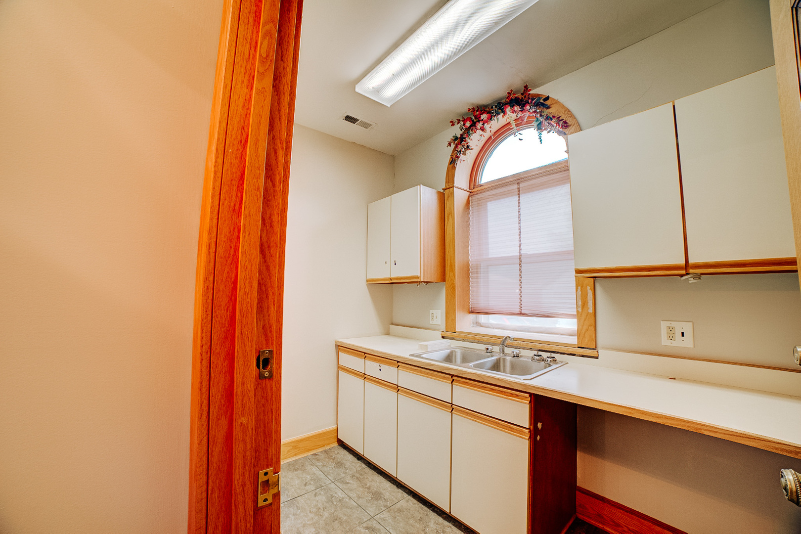 109 N Chestnut Street Property Photo 12
