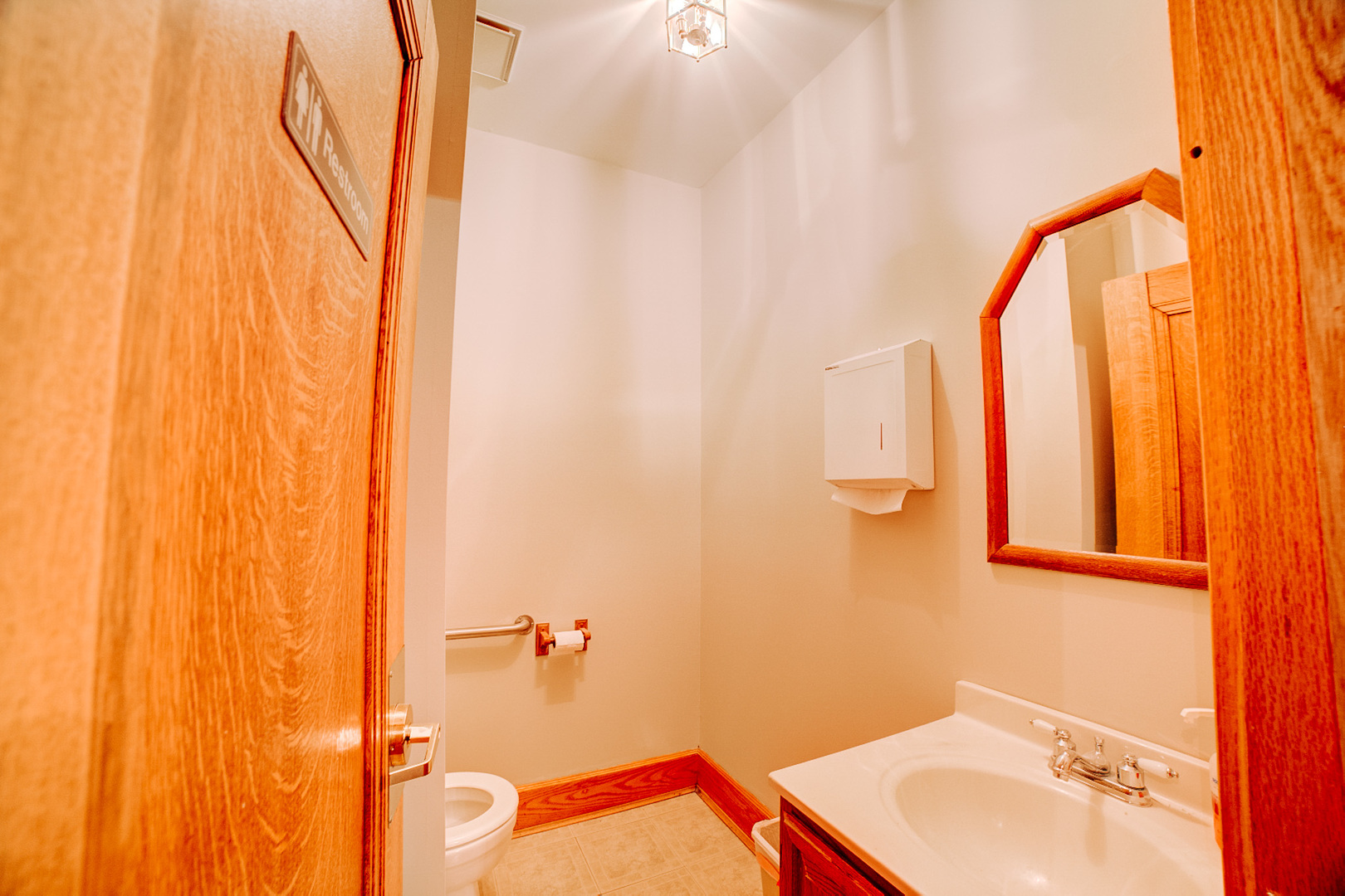 109 N Chestnut Street Property Photo 13