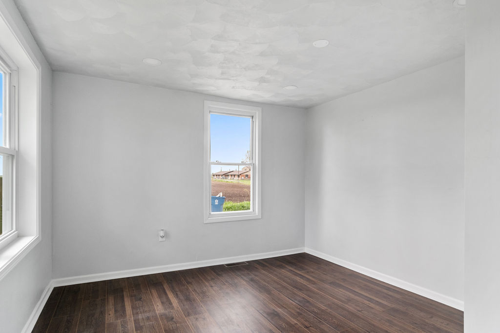102 8th Avenue Property Photo 6