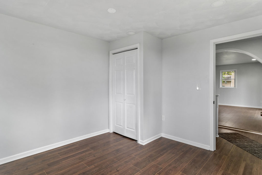 102 8th Avenue Property Photo 7