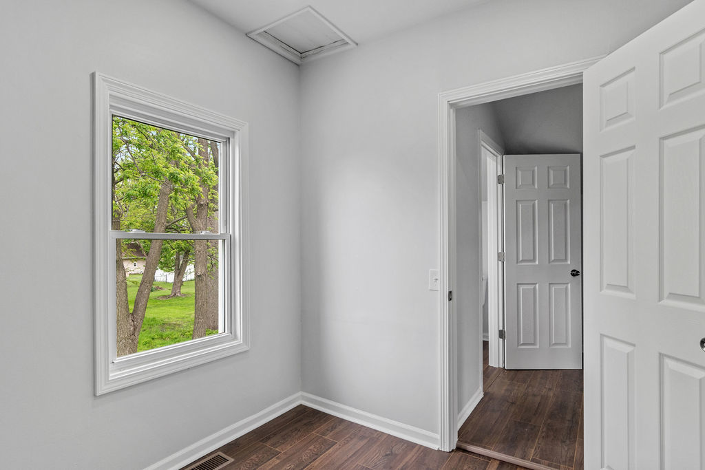 102 8th Avenue Property Photo 10
