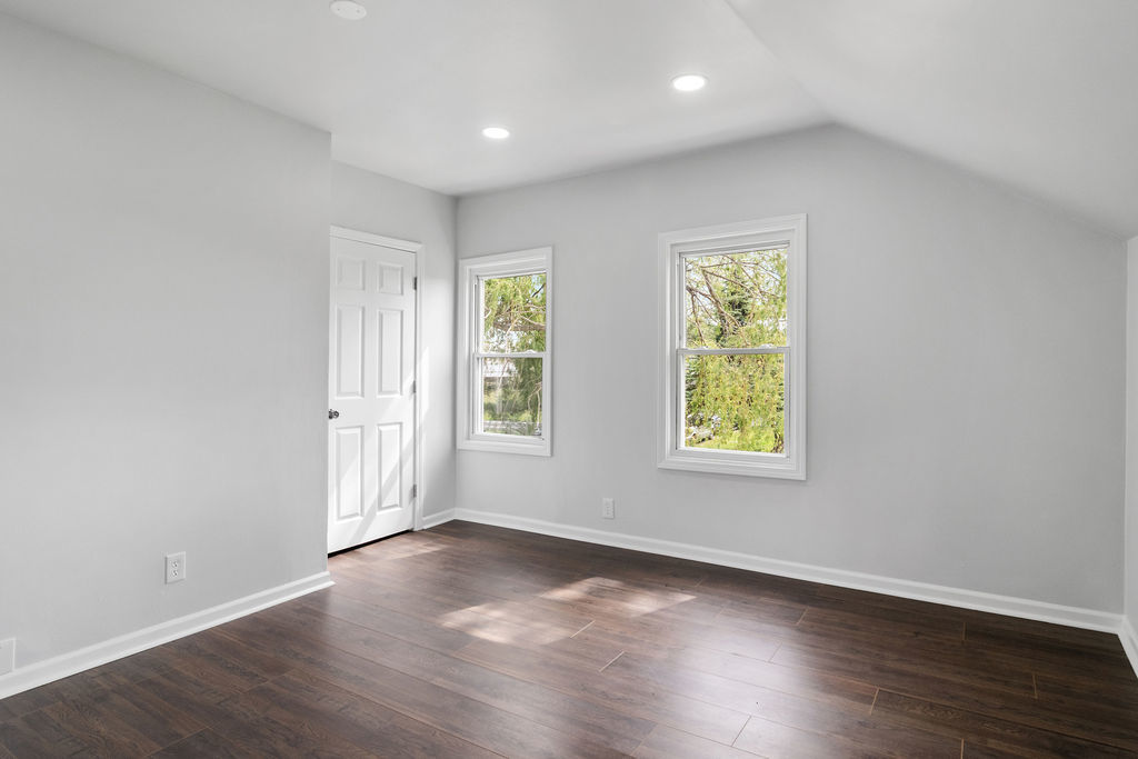 102 8th Avenue Property Photo 14