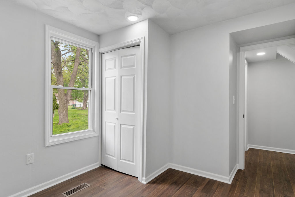 102 8th Avenue Property Photo 15