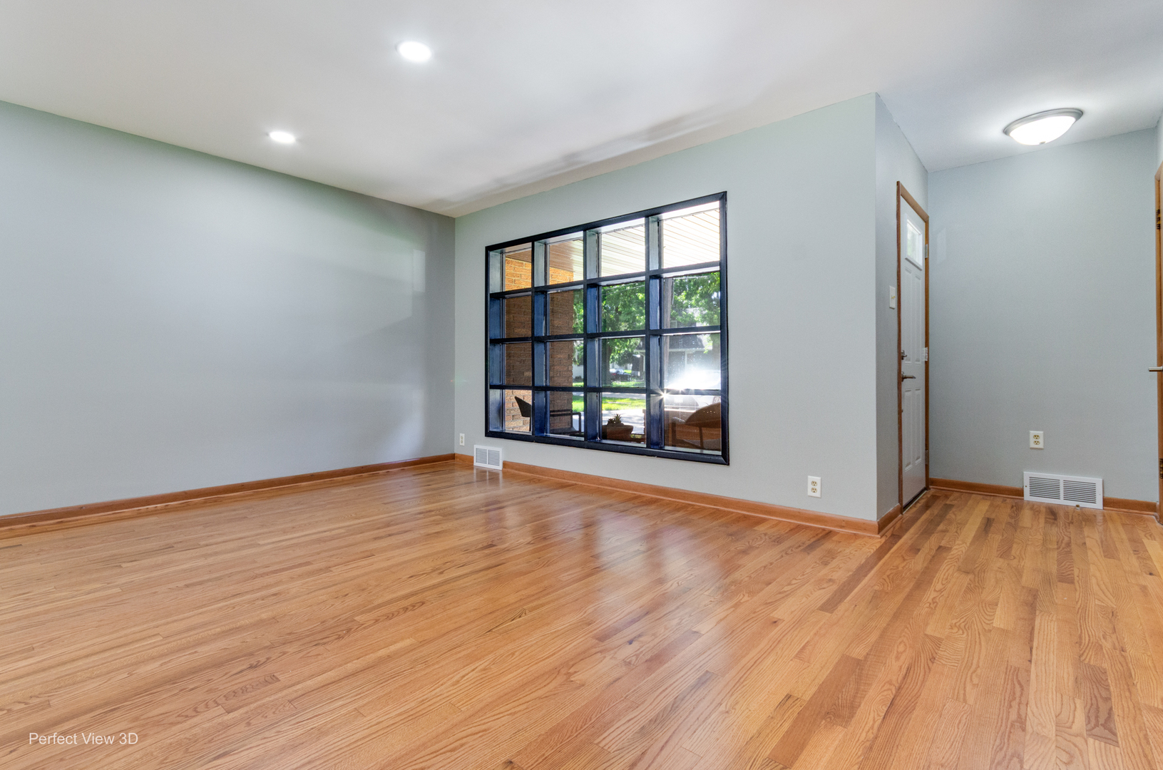 425 Douglas Street Property Photo 4