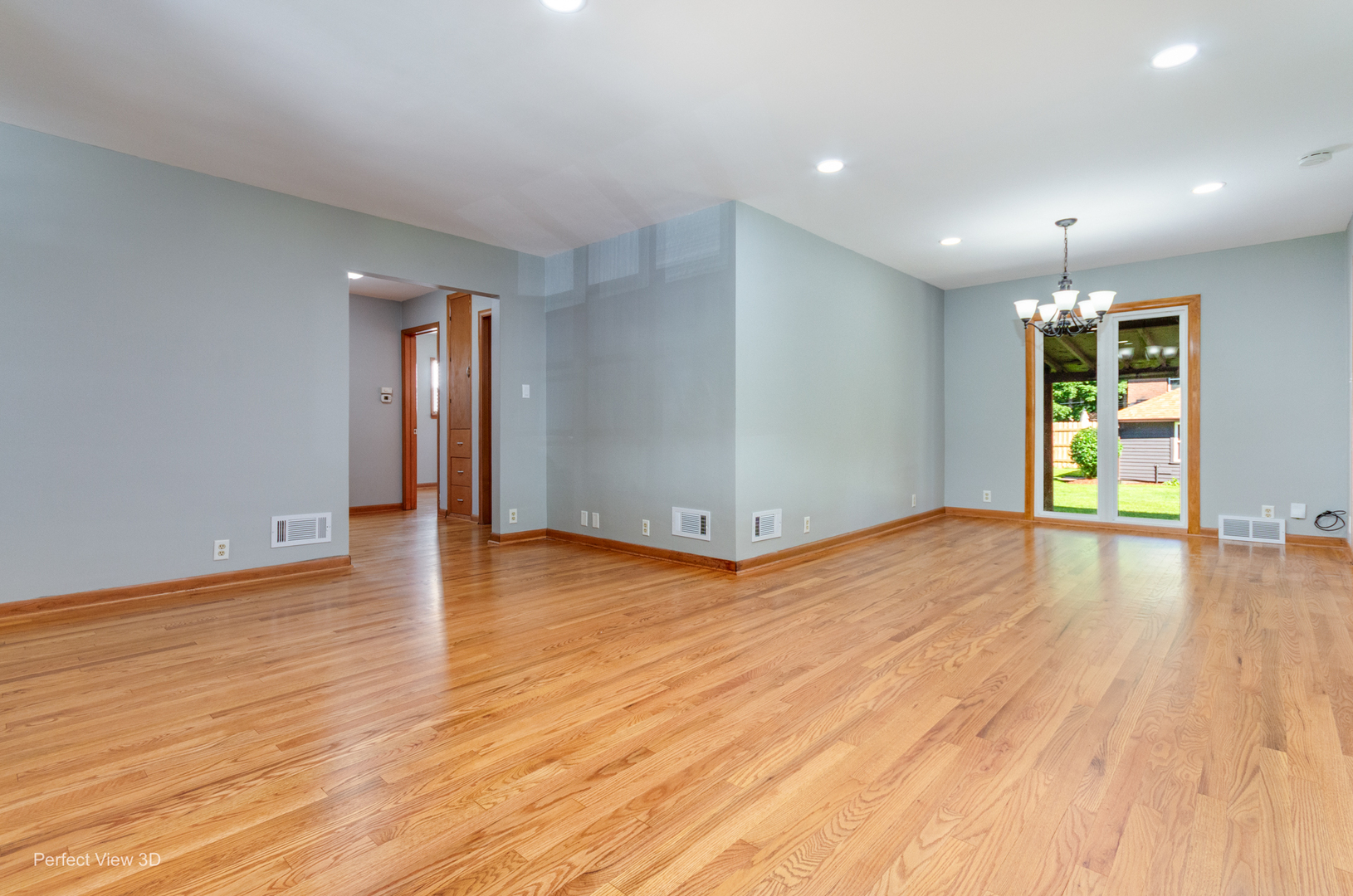 425 Douglas Street Property Photo 6
